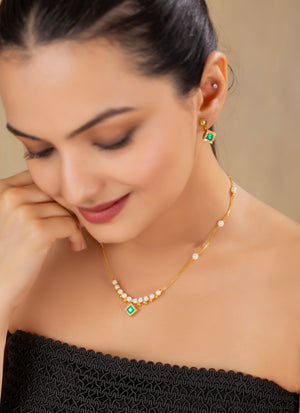 Mehira Pink chain pendant set Mehira Pink chain pendant set