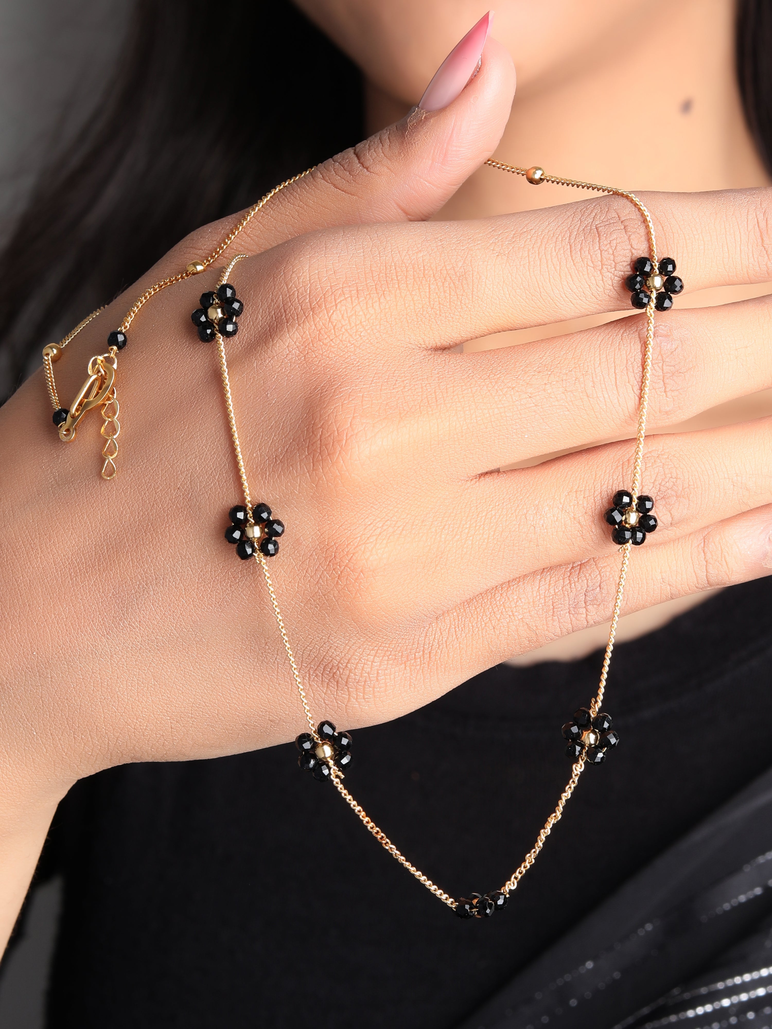 black flora gold tanmaniya necklace PZMO