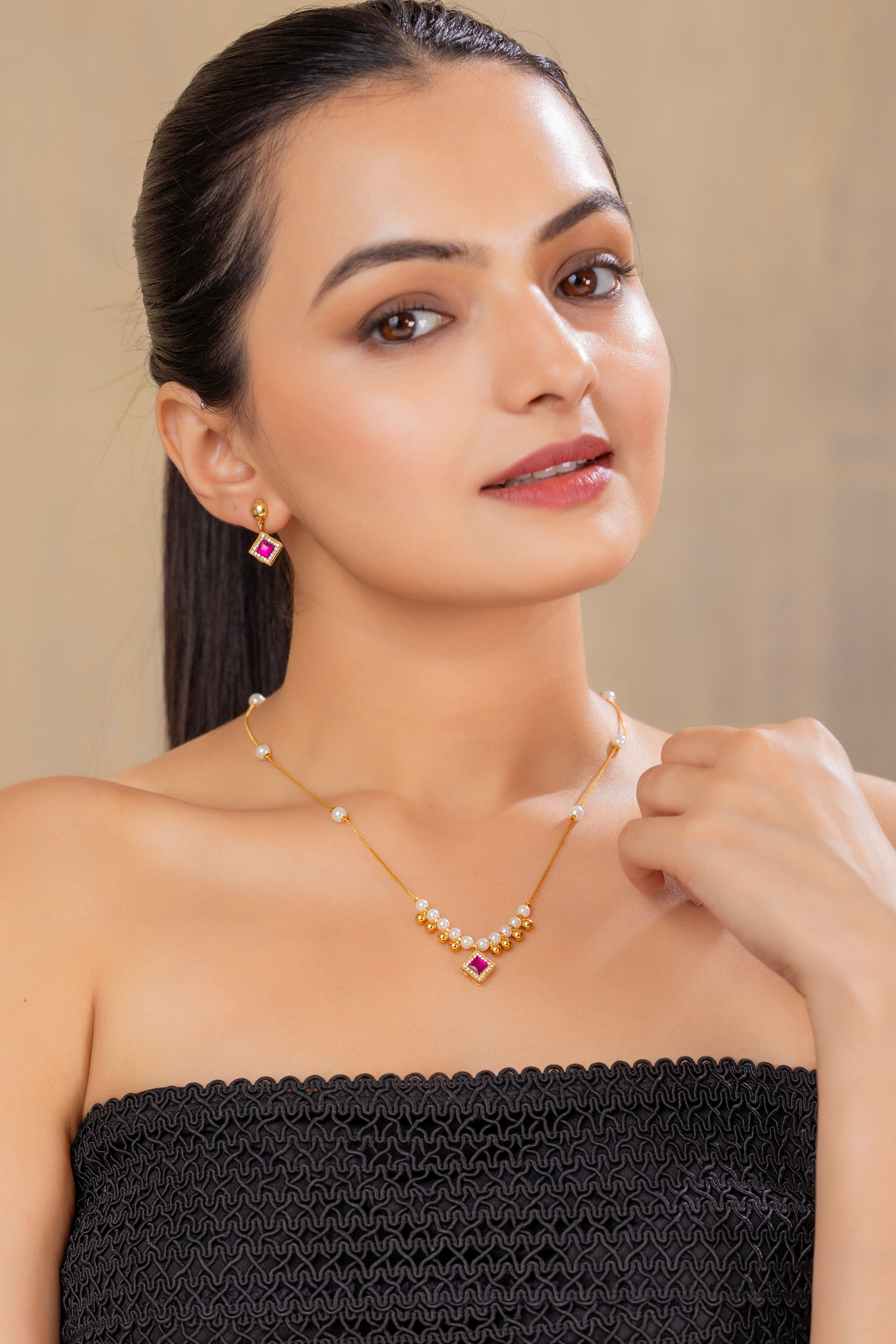 Mehira Pink chain pendant set PZMO