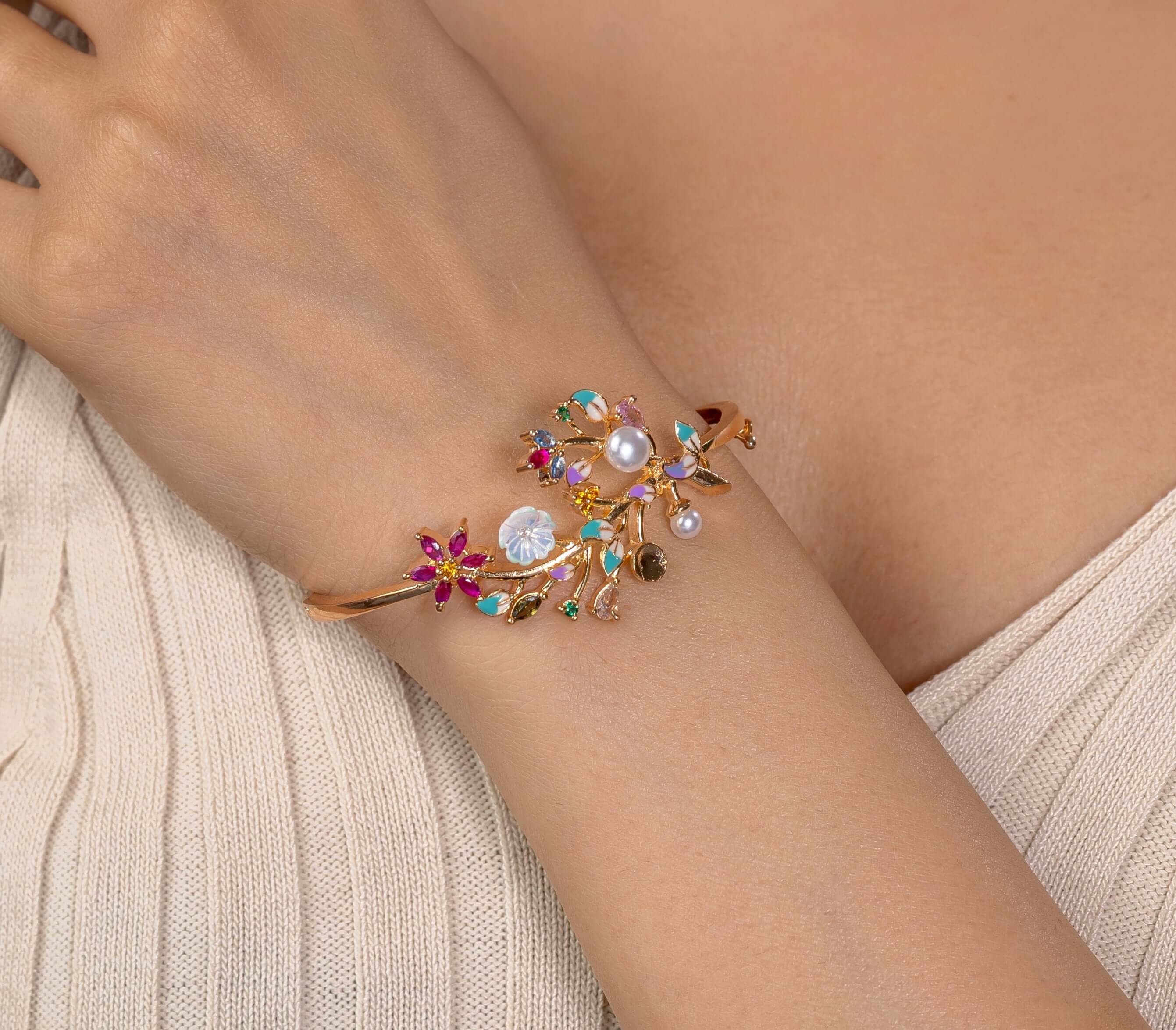 Vihana Gold kada bracelet, Women's - PZMO