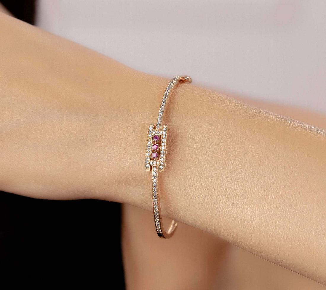 Pritha Gold kada bracelet PZMO