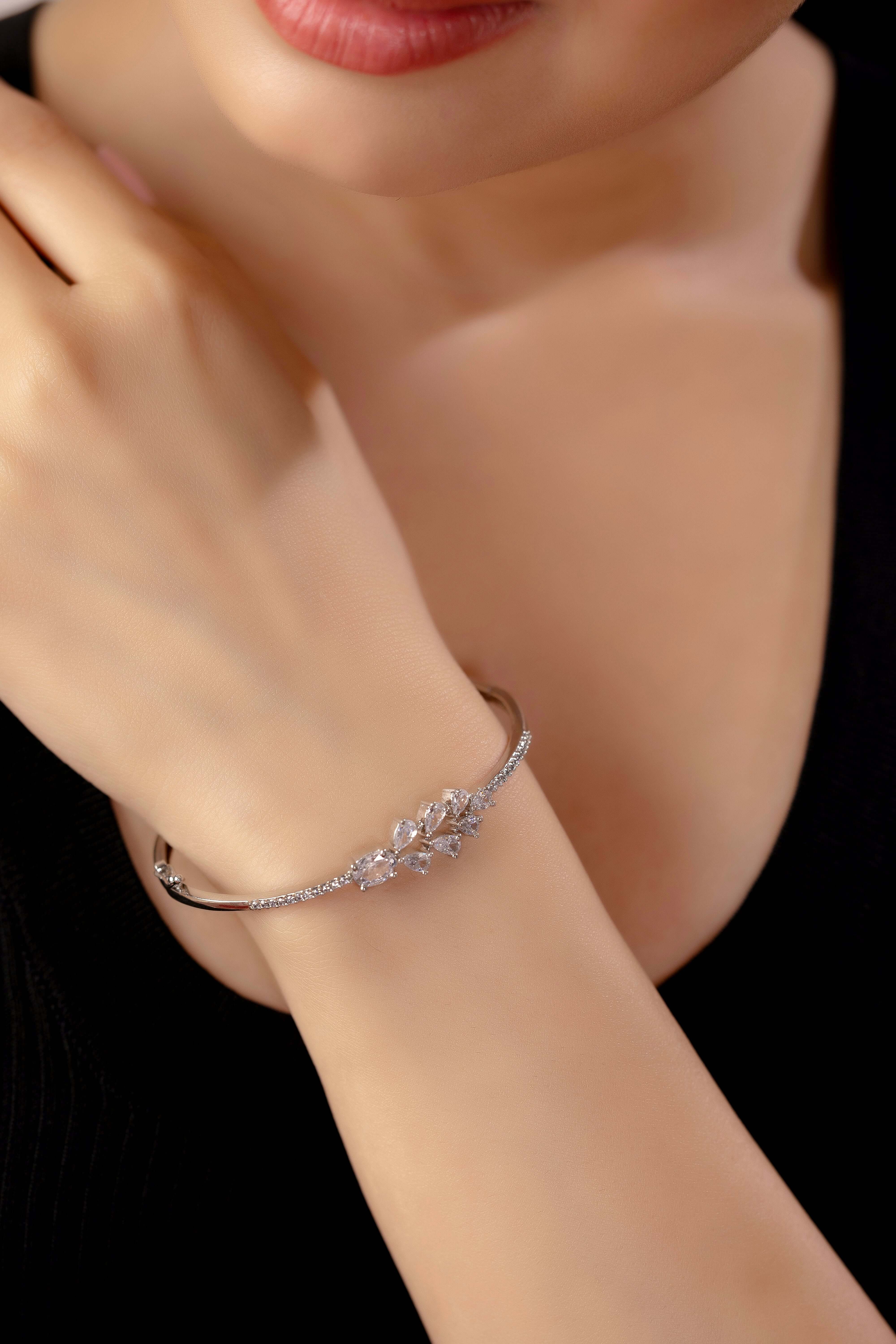 Saiya Silver kada bracelet PZMO