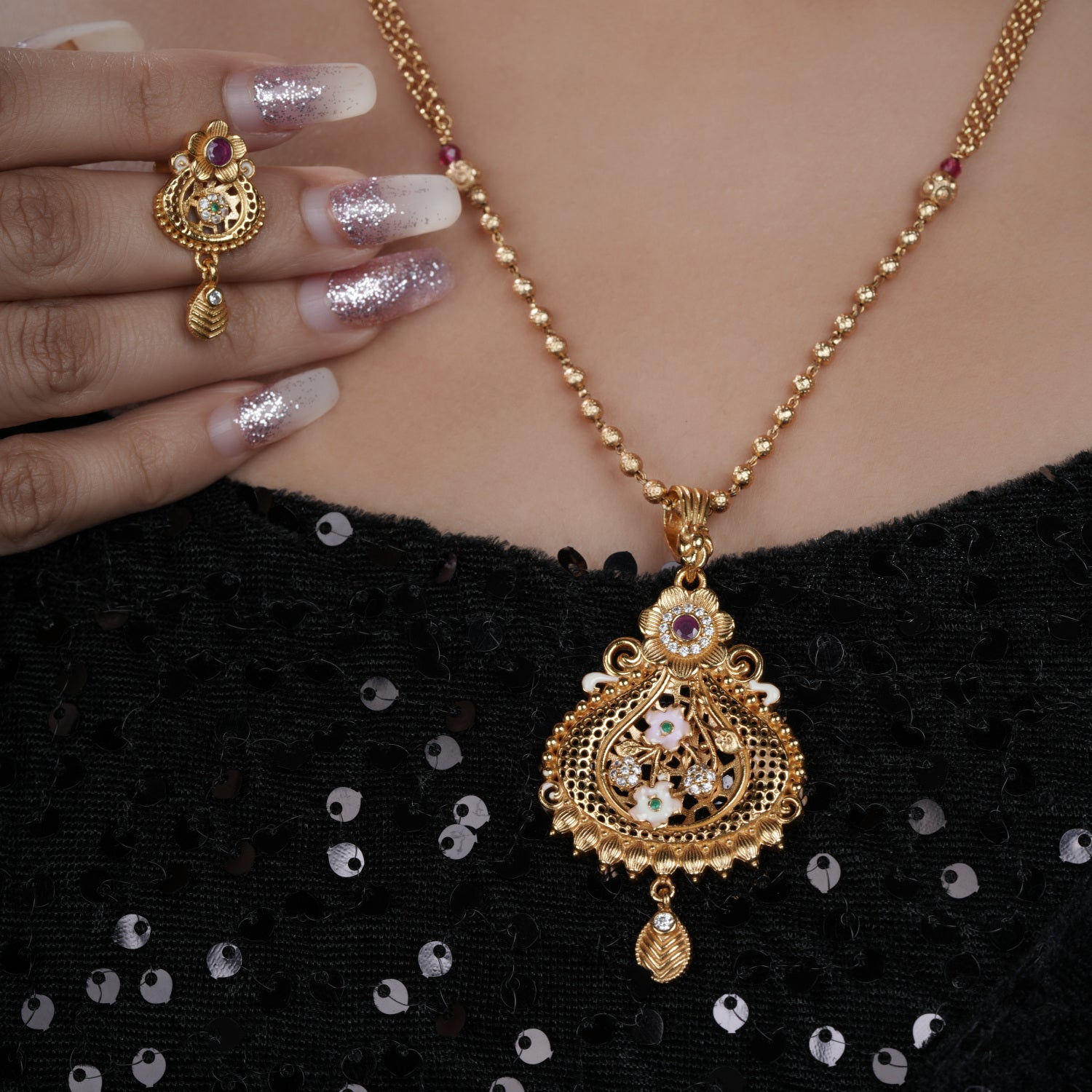 Eos Gold Plated Chain Pendant Set - PZMO