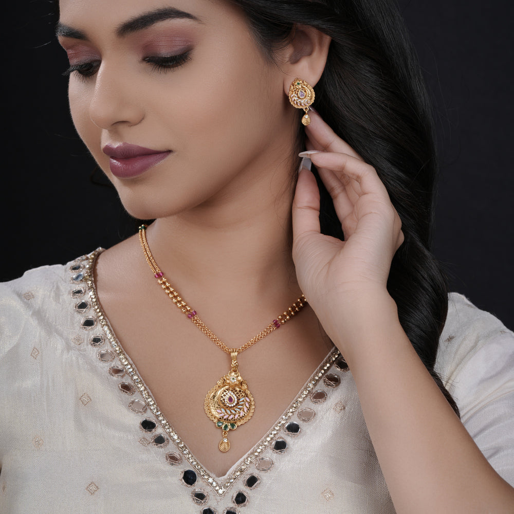 Nedira Gold Plated Chain Pendant Set