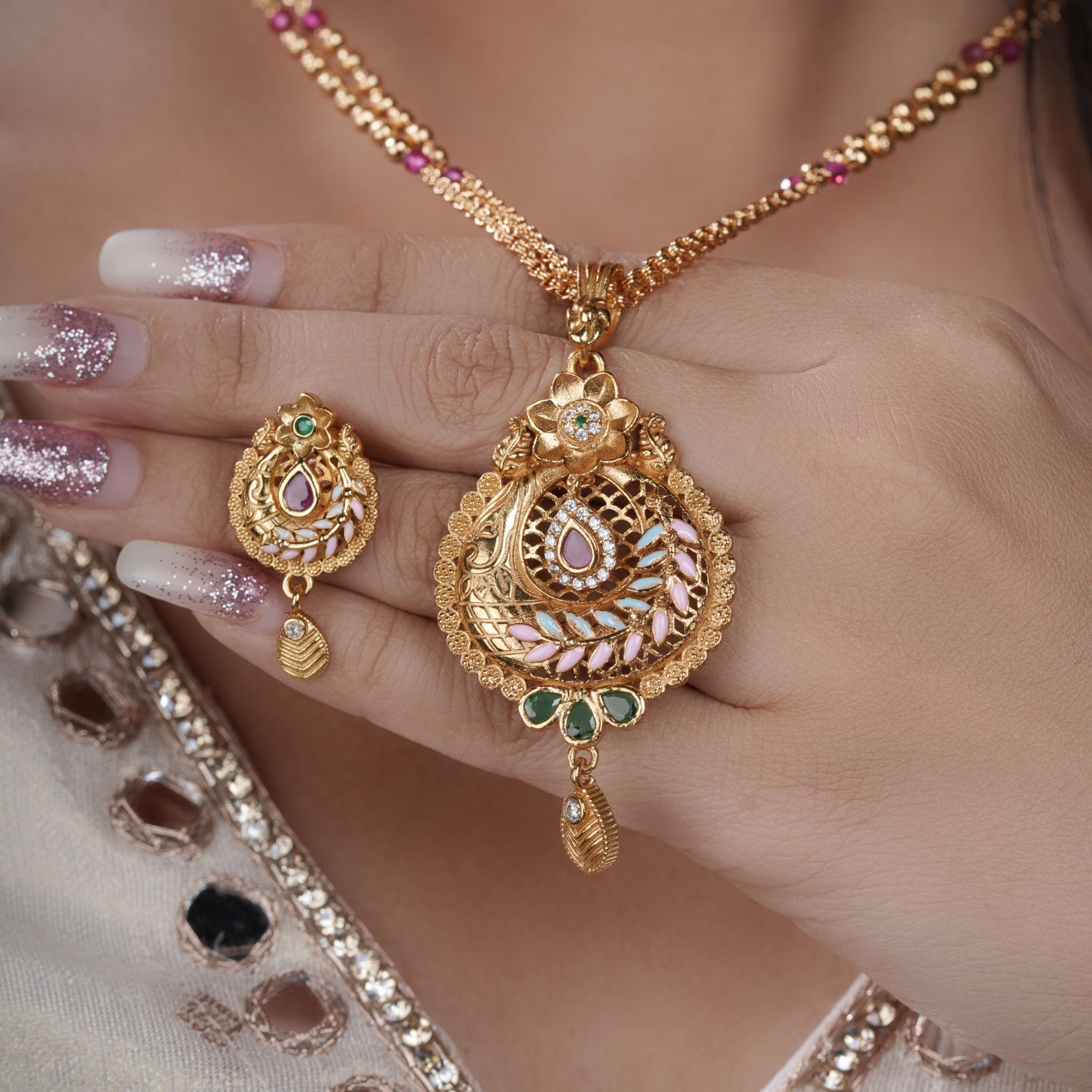 Nedira Gold Plated Chain Pendant Set PZMO