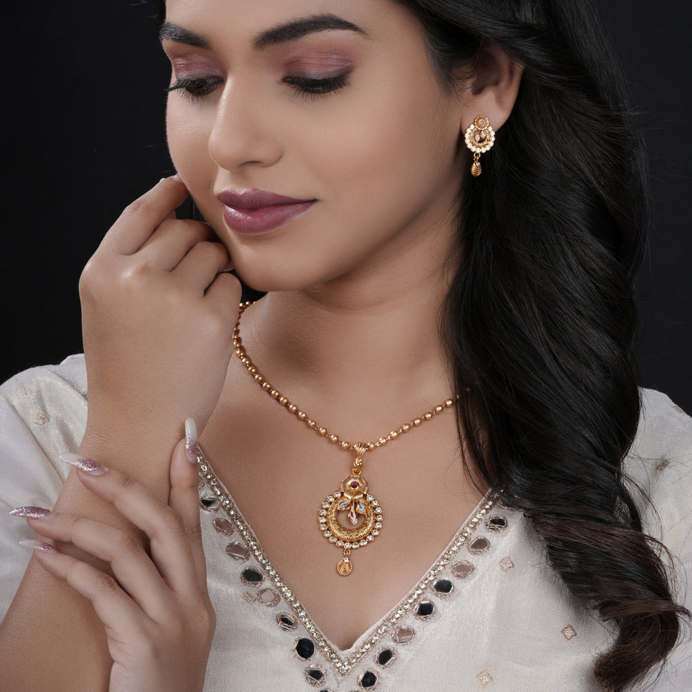 Lyra Gold Plated Chain Pendant Set
